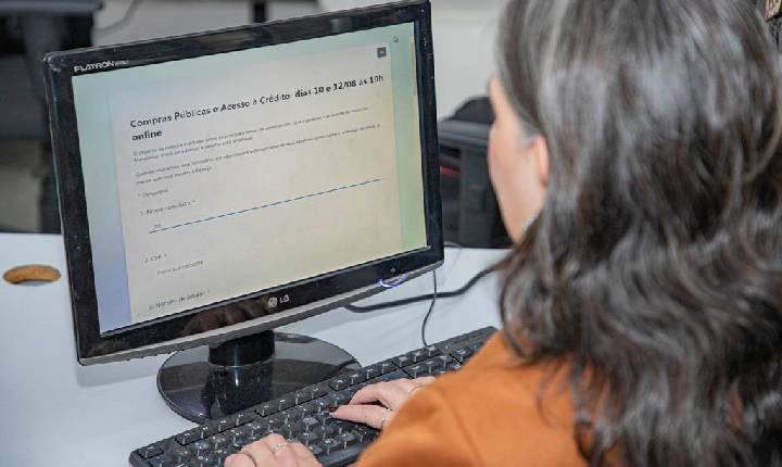 Barueri divulga live “Compre do Governo” com orientações para pessoas jurídicas