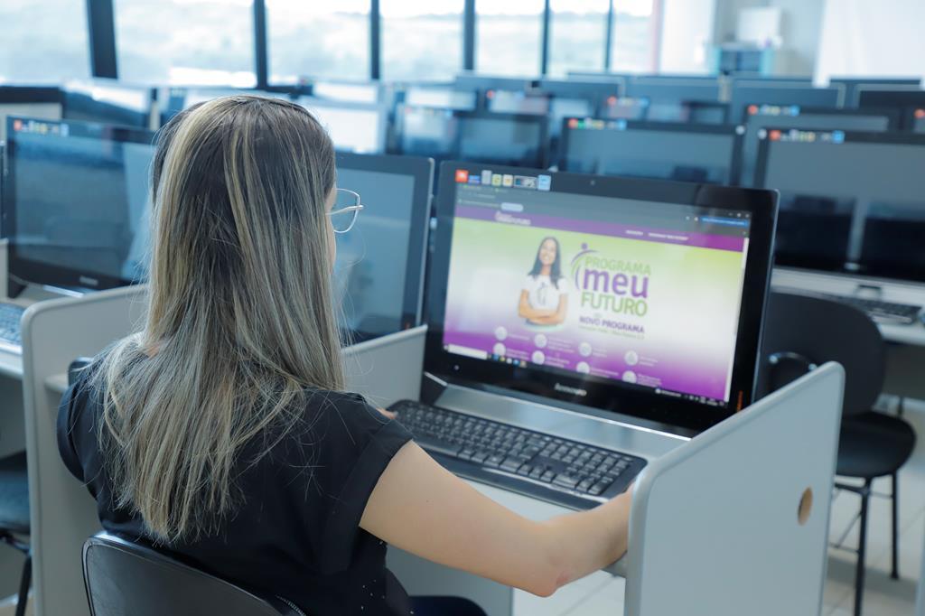 Barueri oferece novos cursos gratuitos presenciais e online com foco em empregabilidade